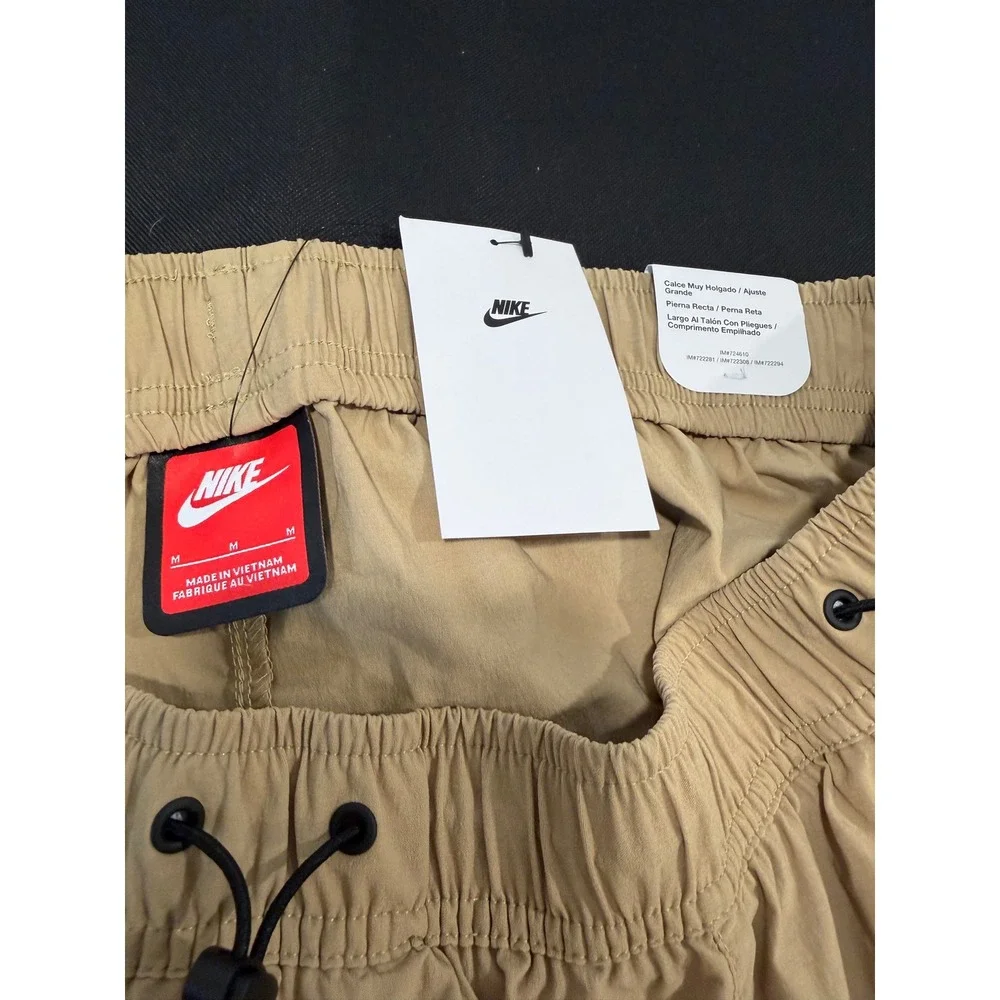 Nike Tech Woven Pants Mens Medium Khaki Oversized Straight Leg HM7158-297 NEW